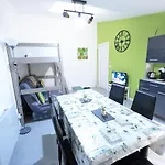 Entier Meuble A Proche Futuroscope Et Poitiers Technopole Apartmán Beaumont (Vienne)