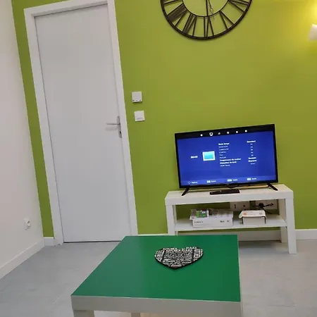 Entier Meuble A Proche Futuroscope Et Poitiers Technopole *