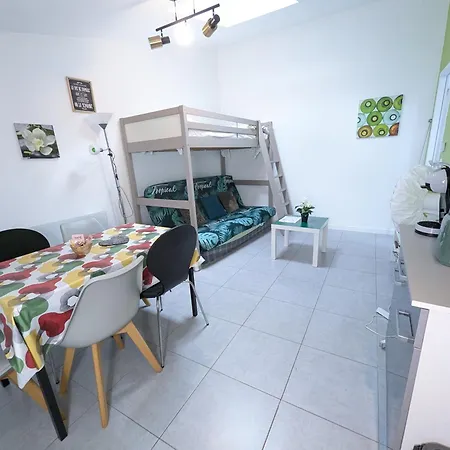 Entier Meuble A Proche Futuroscope Et Poitiers Technopole * Beaumont (Vienne)