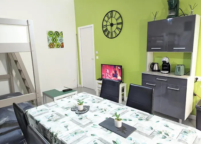 Entier Meublé à Proche Futuroscope Et Poitiers Technopole Beaumont (Vienne)