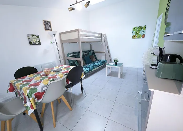 Entier Meublé à Proche Futuroscope Et Poitiers Technopole * Beaumont (Vienne)